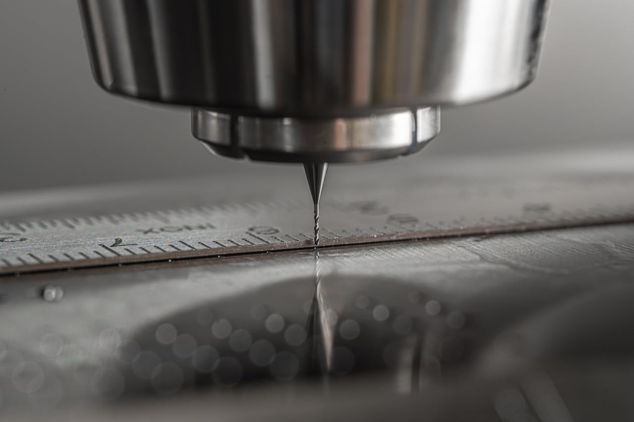 Mastering the First Impression: Your intriguing post title goes here Detailed close-up of a CNC milling machine working on metal, showcasing precision and industry technology.